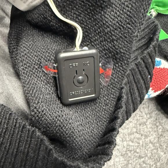 NWOT Spencer’s Merry Go F* Yourself Christmas Light Up Ugly Sweater Unisex Large - Picture 5 of 8